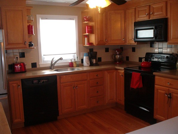 17 Rice Road Maynard, MA 01754 - Photo 7 of 30 Gallery Image 7