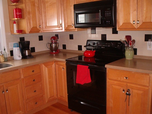 17 Rice Road Maynard, MA 01754 - Photo 8 of 30 Gallery Image 8
