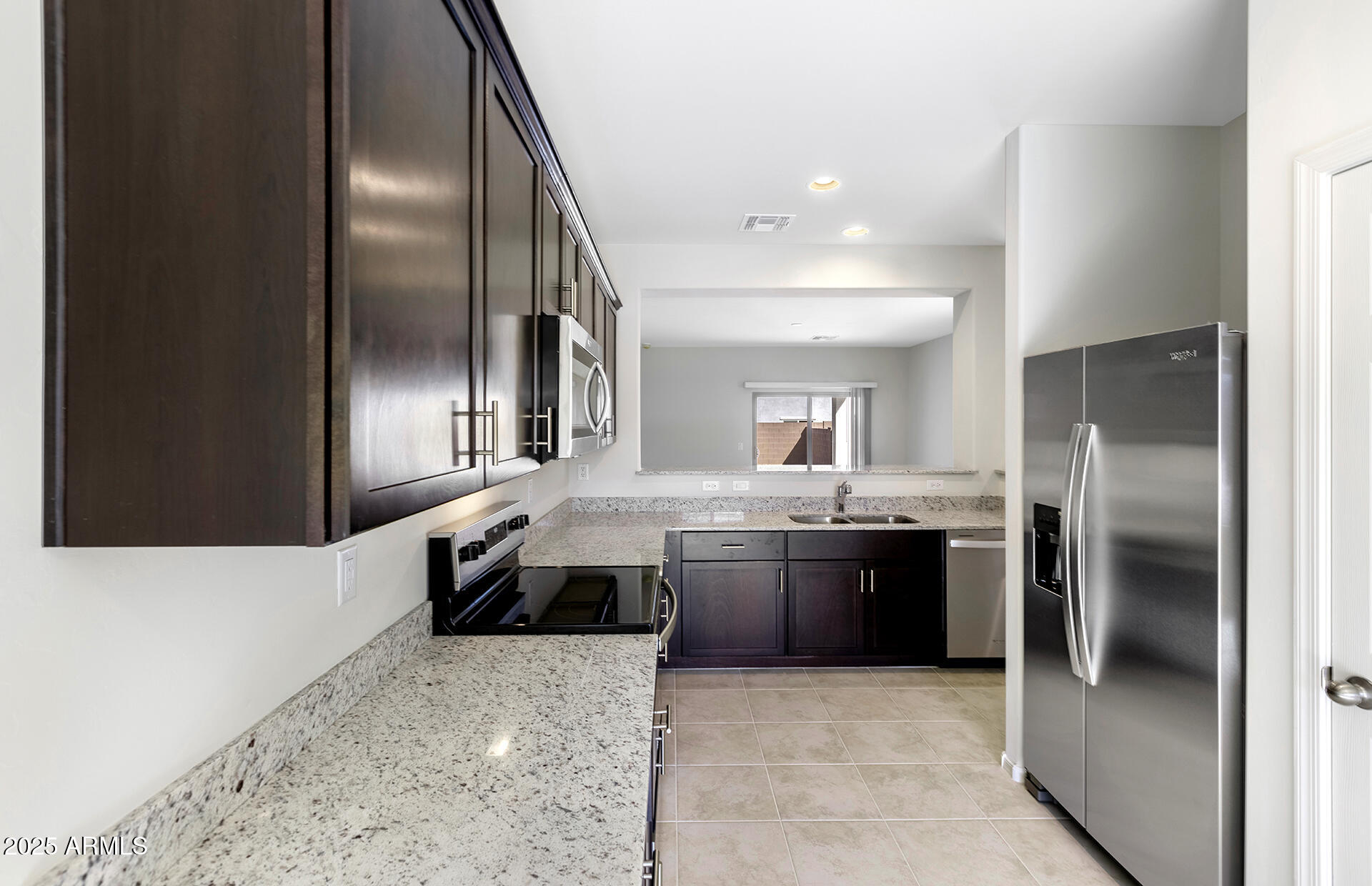 25440 West Romley Road Buckeye, AZ 85326 - Photo 5 of 18 3 - Kitchen