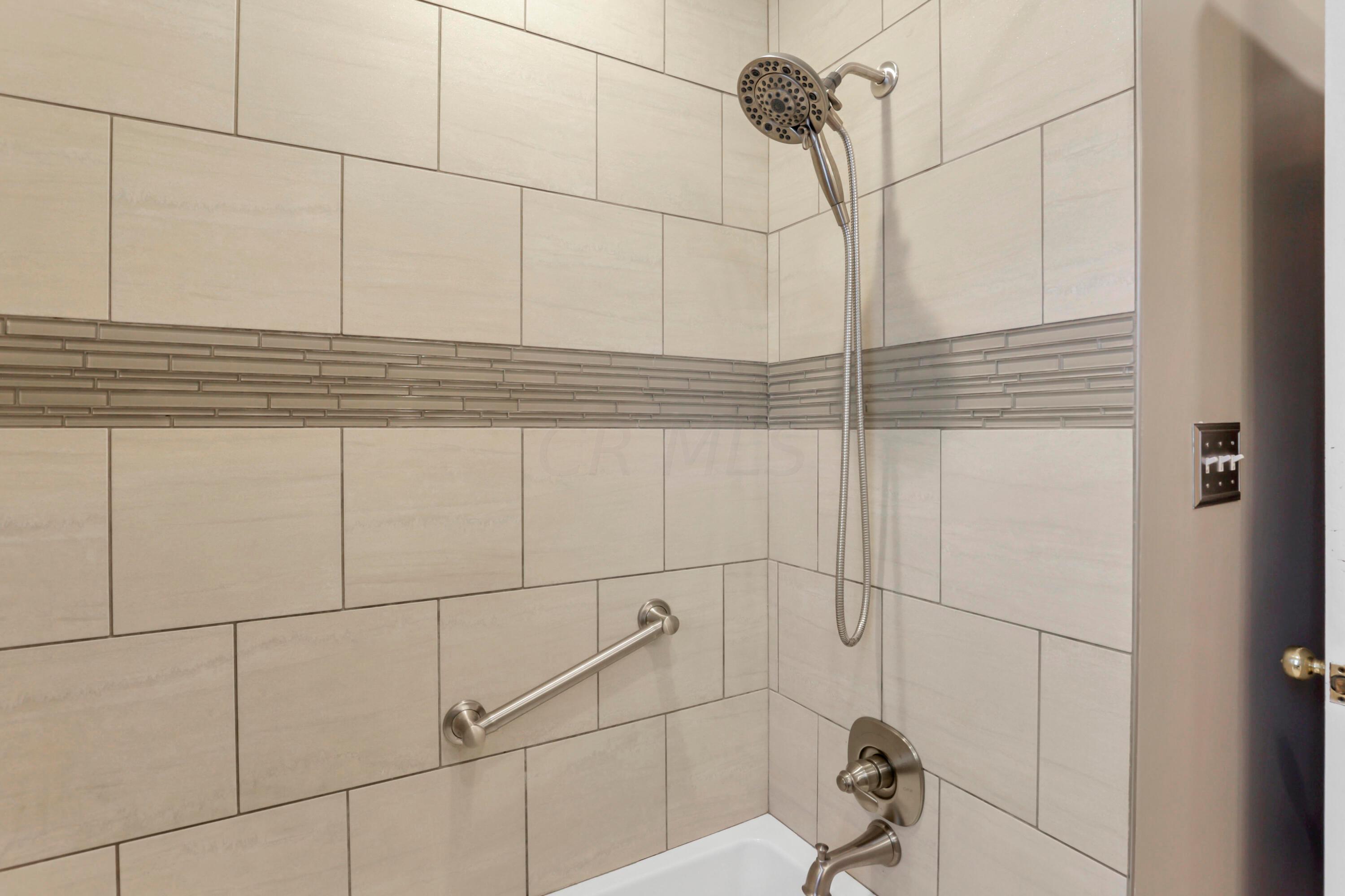 23 East Weisheimer Road Columbus, OH 43214 - Photo 23 of 50 0N4A3090