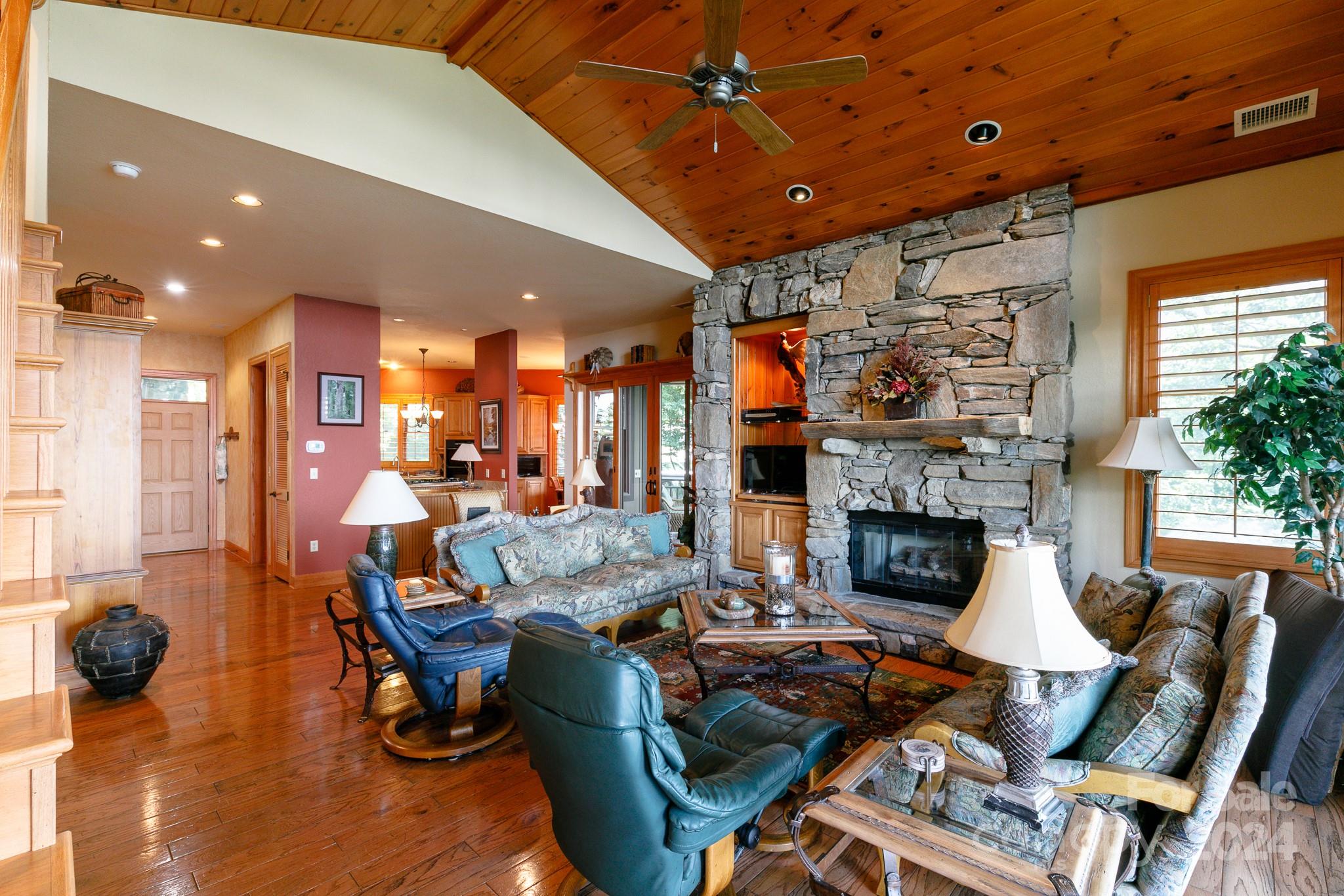 151 Spring Rock Road, Unit D1 Burnsville, NC 28714 - Photo 10 of 36 Gallery Image 10