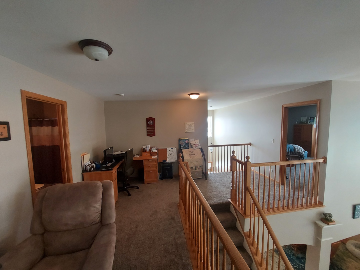 1022 Eineke Boulevard, Unit 1022 Algonquin, IL 60102 - Photo 15 of 18 a living room with furniture