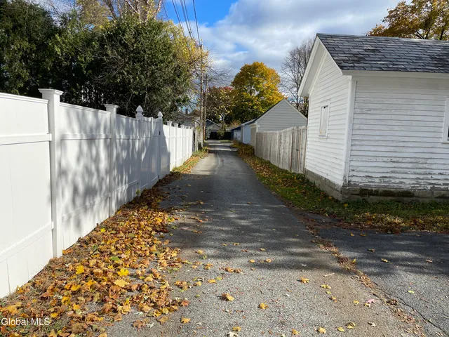 $499,950 | 33 Coolidge Avenue, Glens Falls, NY 12801