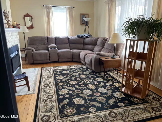 $499,950 | 33 Coolidge Avenue, Glens Falls, NY 12801