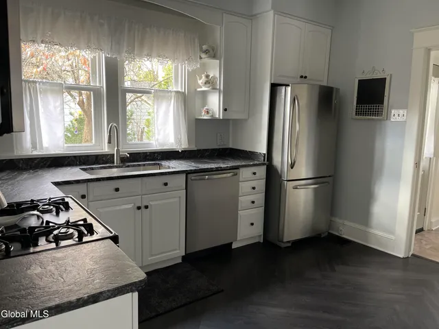 $499,950 | 33 Coolidge Avenue, Glens Falls, NY 12801