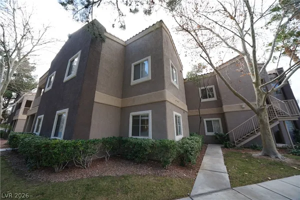 $1,740 | 5250 South Rainbow Boulevard, Unit 1004, Las Vegas, NV 89118