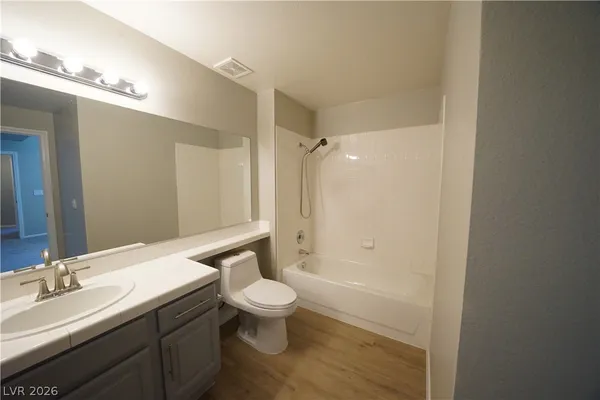 $1,740 | 5250 South Rainbow Boulevard, Unit 1004, Las Vegas, NV 89118