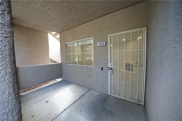 $1,740 | 5250 South Rainbow Boulevard, Unit 1004, Las Vegas, NV 89118