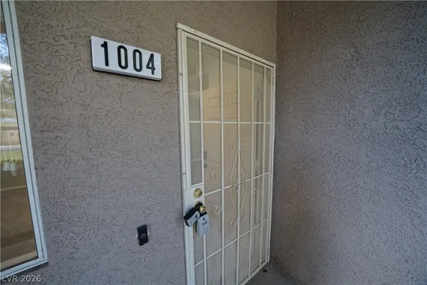 $1,740 | 5250 South Rainbow Boulevard, Unit 1004, Las Vegas, NV 89118