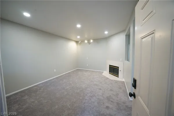 $1,740 | 5250 South Rainbow Boulevard, Unit 1004, Las Vegas, NV 89118