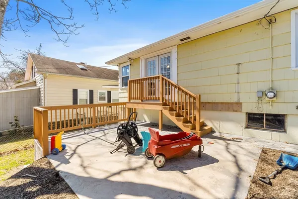 $420,000 | 17 Vineyard Street, Worcester, MA 01603