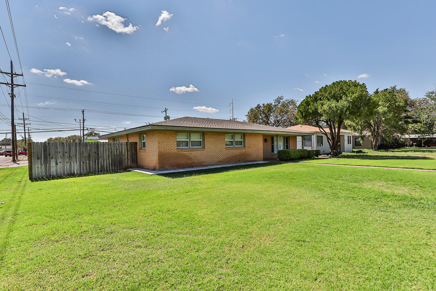 2601 33rd Street, Unit FRONT Lubbock, TX 79410 - Photo 2 of 27 2601 33rd-5