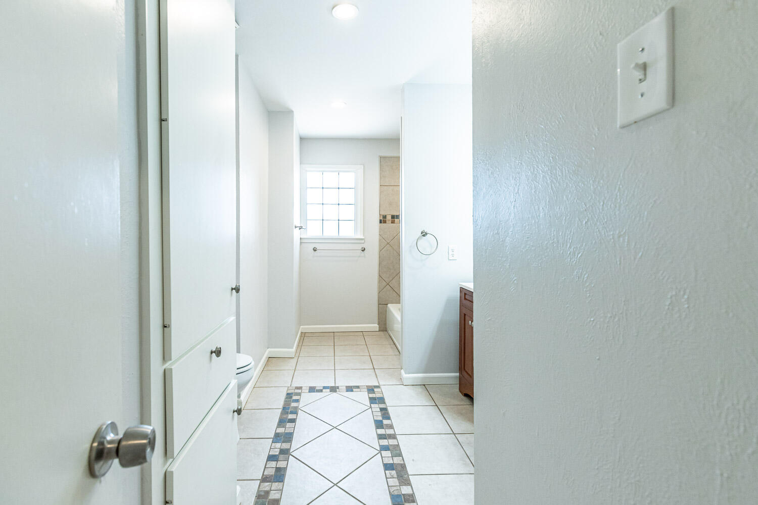 2601 33rd Street, Unit FRONT Lubbock, TX 79410 - Photo 21 of 27 2601 33rd-55