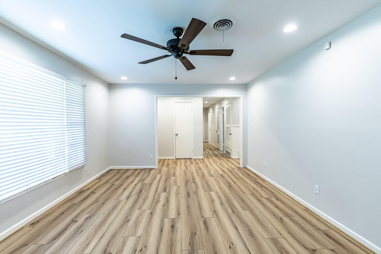 2601 33rd Street, Unit FRONT Lubbock, TX 79410 - Photo 5 of 27 2601 33rd-20