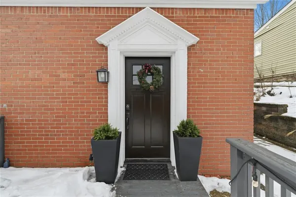a view of a entryway door of the house