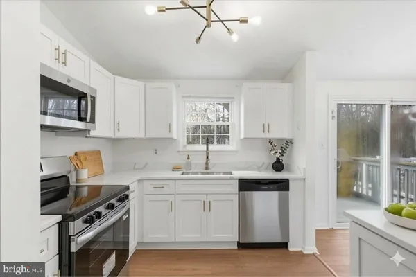 $2,500 | 502 Brighton Place, Essex, MD 21221