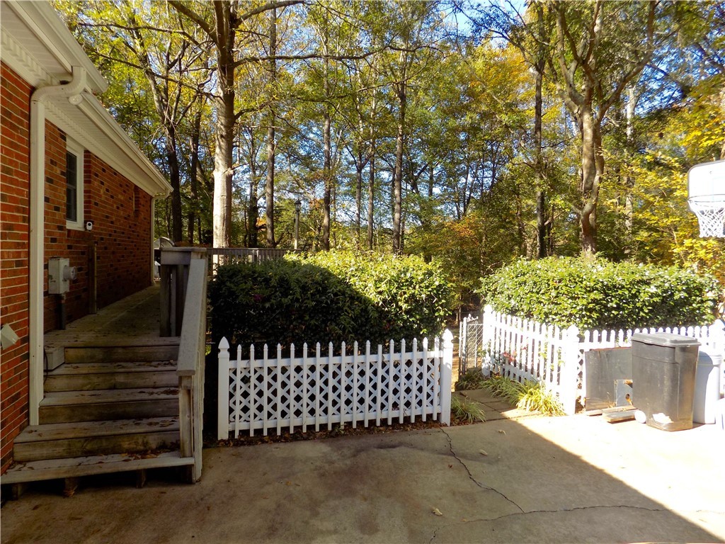 401 Cumberland Way Anderson, SC 29621 - Photo 32 of 45