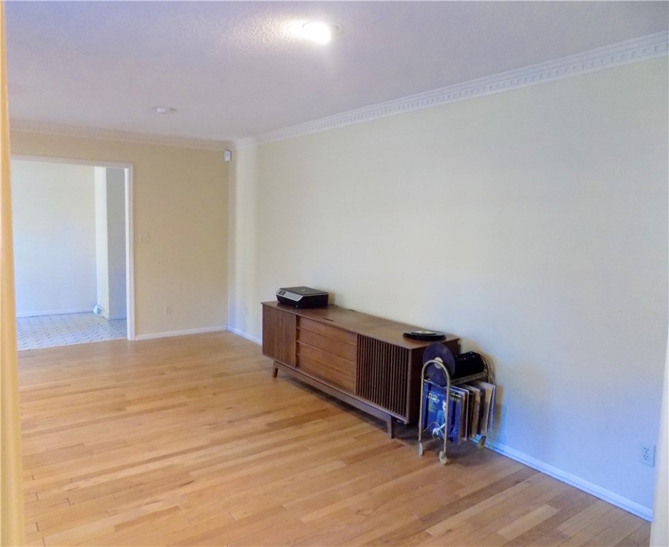 401 Cumberland Way Anderson, SC 29621 - Photo 8 of 45 Living room 2