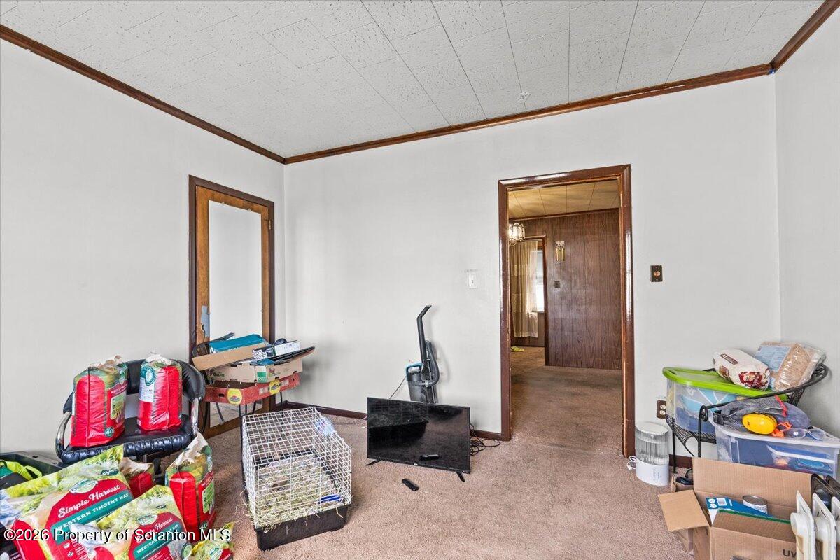 810 George Street Throop, PA 18512 - Photo 27 of 55 35-Second Floor Front