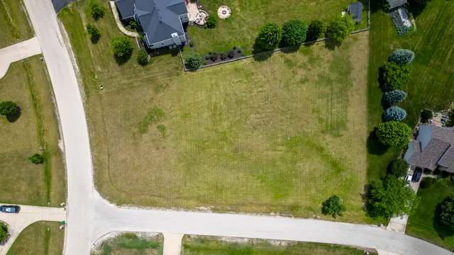 $76,000 | 7752 Madeline Drive, Yorkville, IL 60560