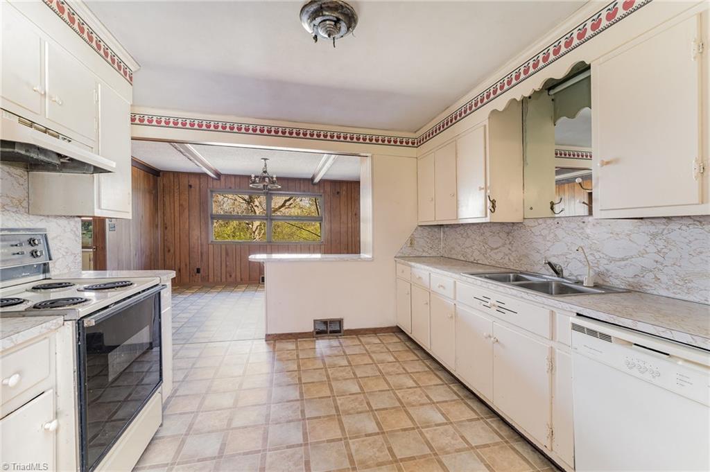 1819 Chapelwood Road Denton, NC 27239 - Photo 13 of 37
