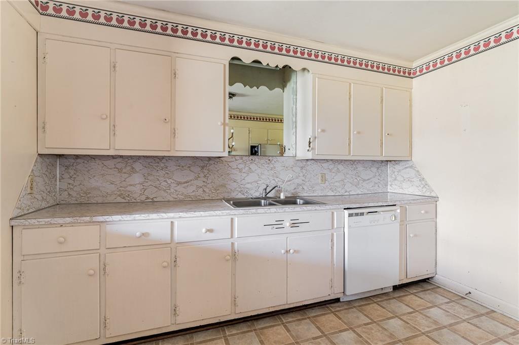1819 Chapelwood Road Denton, NC 27239 - Photo 15 of 37