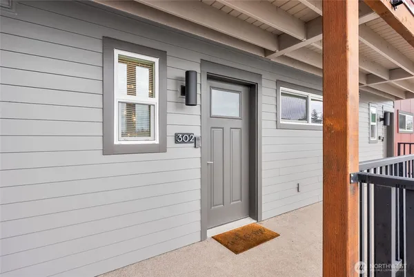 $310,000 | 1882 Front Street, Unit 302, Lynden, WA 98264
