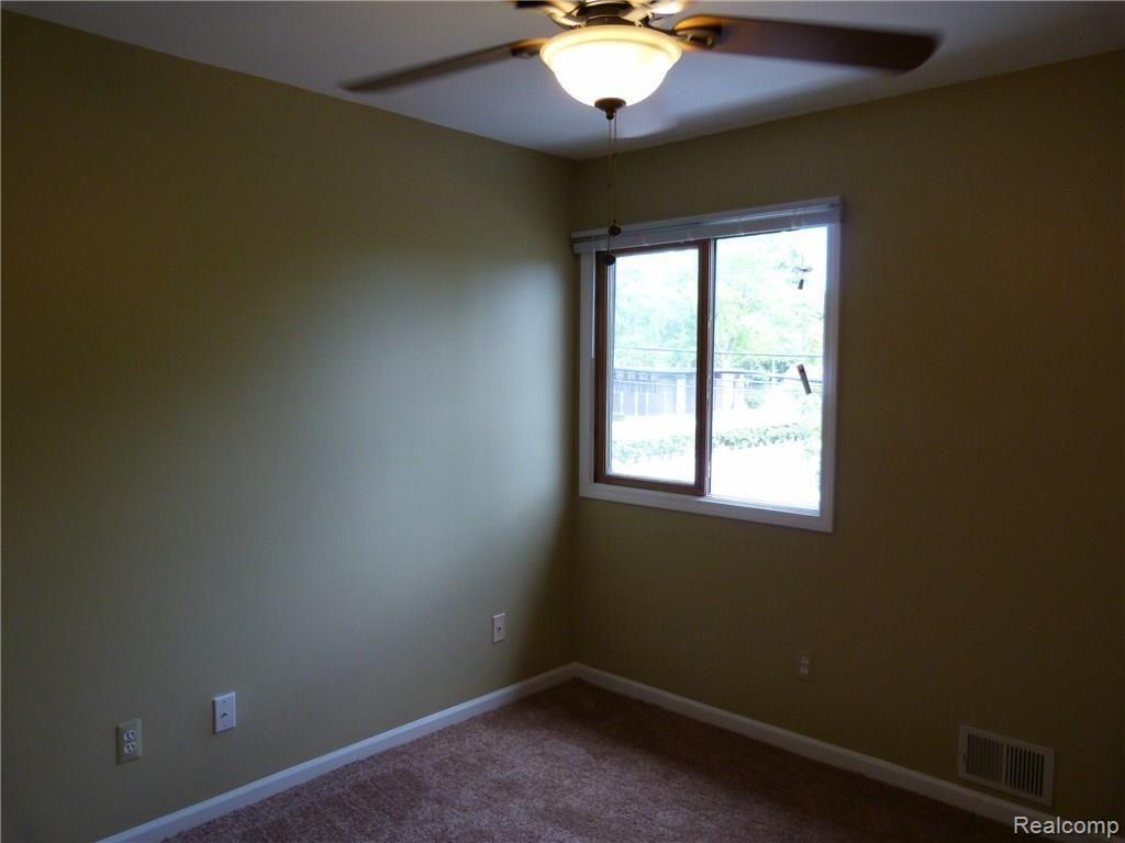 2583 Columbia Road Berkley, MI 48072 - Photo 12 of 16 Bedroom #2