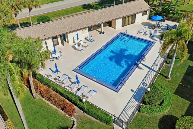 $399,000 | 802 Wingfoot Drive, Unit B, Jupiter, FL 33458