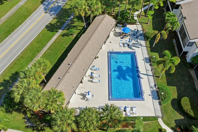 $399,000 | 802 Wingfoot Drive, Unit B, Jupiter, FL 33458