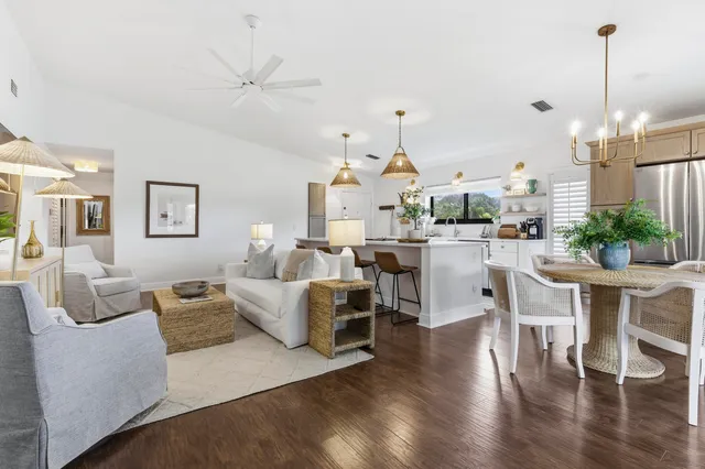 $399,000 | 802 Wingfoot Drive, Unit B, Jupiter, FL 33458