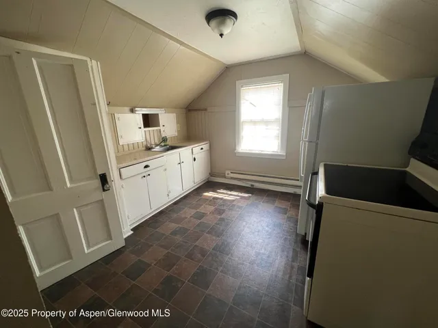 $750 | 567 1/2 School Street, Craig, CO 81625