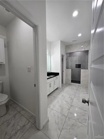 $1,250 | 918 North Woodson Avenue, Unit 4, Edinburg, TX 78541