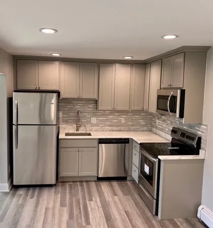 $1,300 | 1575 Cherboneau Place, Unit : 61 / BLDG: 61, Detroit, MI 48207
