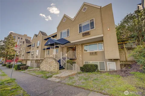 $199,950 | 440 St Helens Avenue, Unit 209, Tacoma, WA 98402
