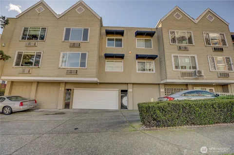 $199,950 | 440 St Helens Avenue, Unit 209, Tacoma, WA 98402