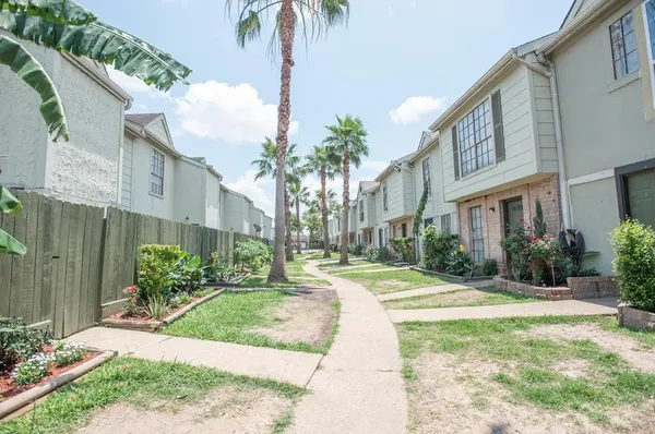 $1,300 | 12668 Windsor Village Drive, Unit 2668, Houston, TX 77071