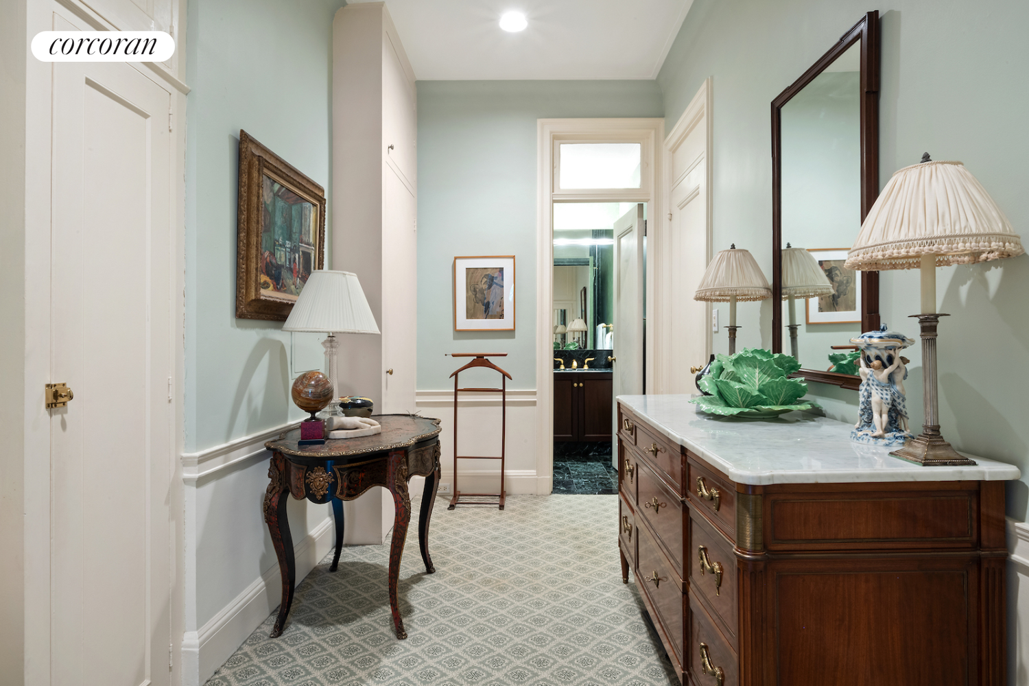 950 5th Avenue, Unit 2 Manhattan, NY 10075 - Photo 11 of 17