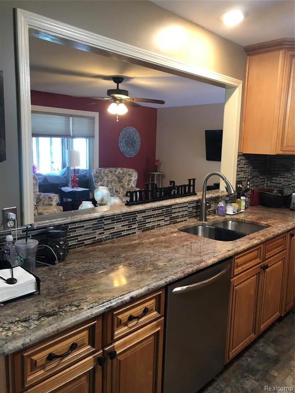 3186 Le Valley Road Columbiaville, MI 48421 - Photo 4 of 19