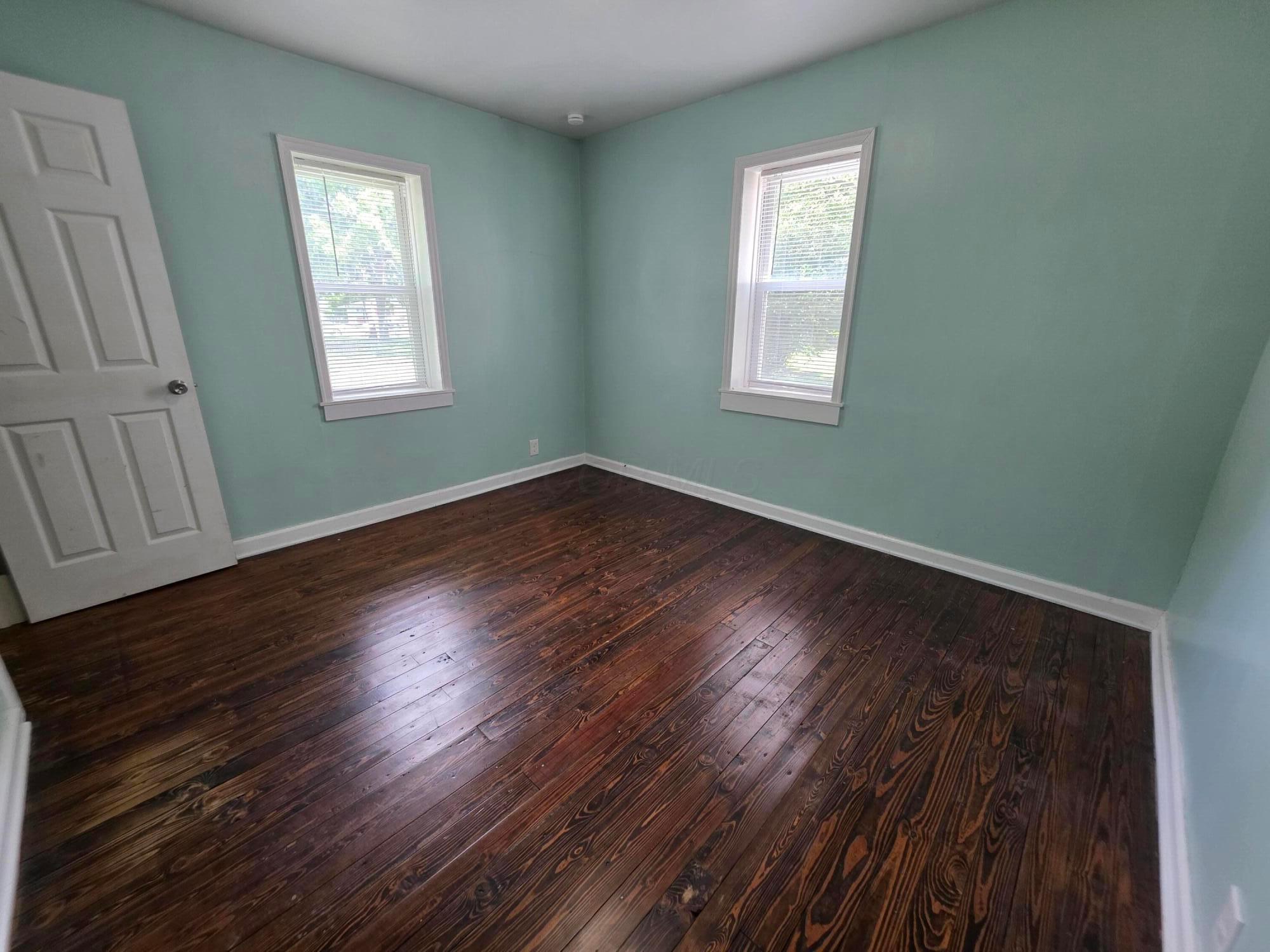 1597 Koebel Road Columbus, OH 43207 - Photo 13 of 32