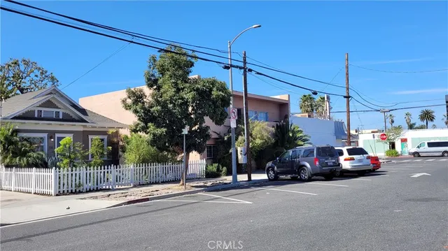 $825,000 | 341 Bonito Avenue, Long Beach, CA 90802