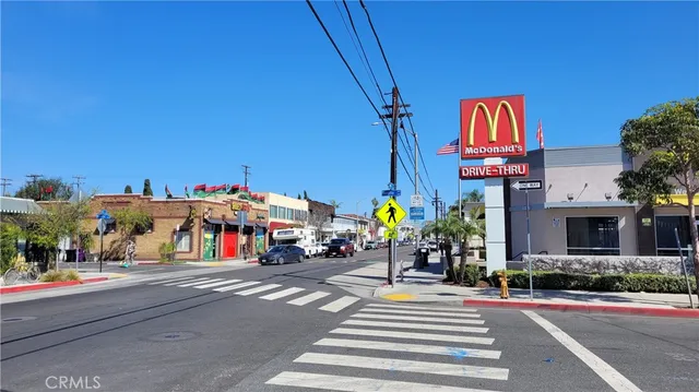 $825,000 | 341 Bonito Avenue, Long Beach, CA 90802