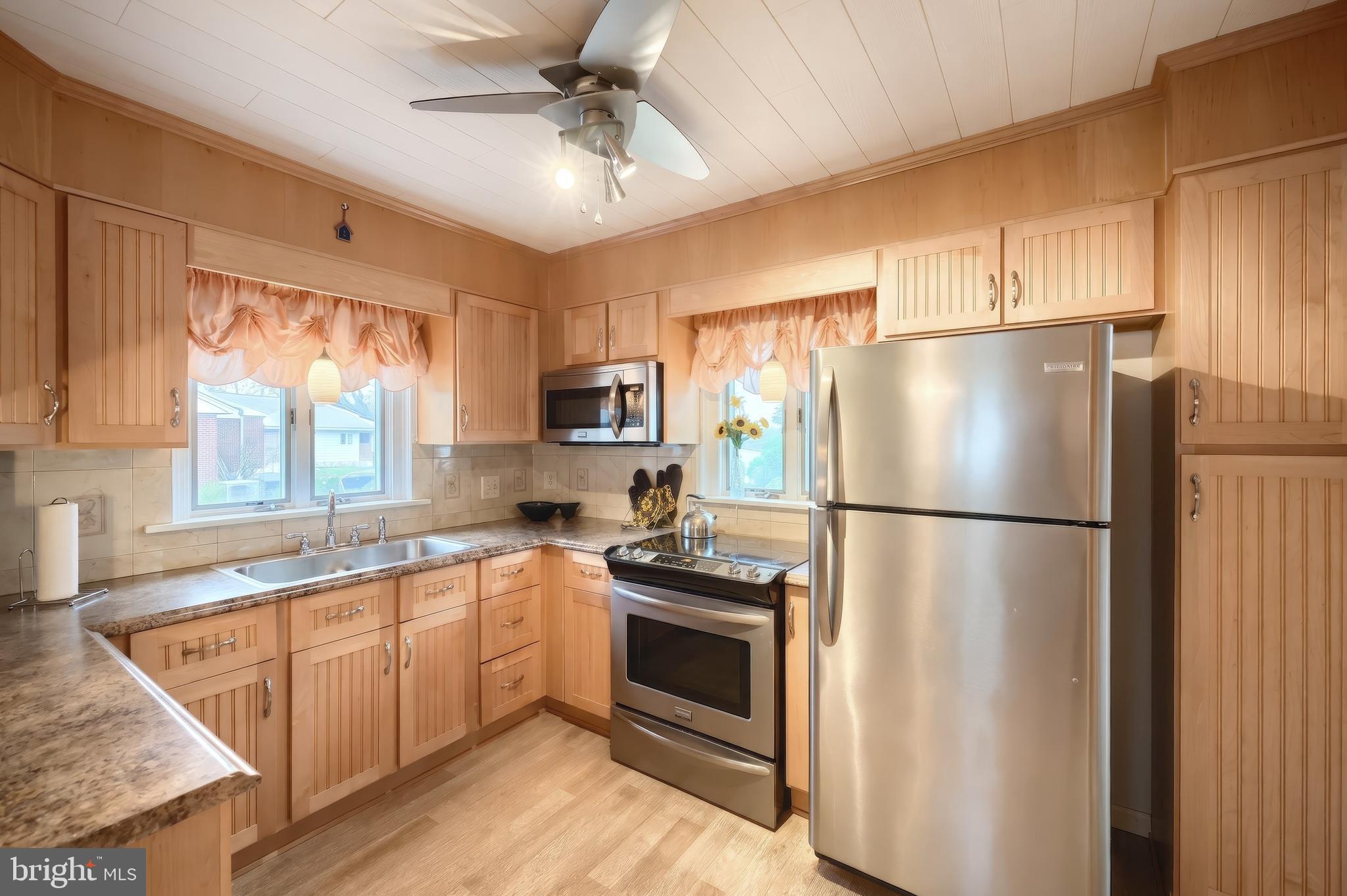 824 Grandview Road York, PA 17403 - Photo 15 of 26 Gallery Image 15