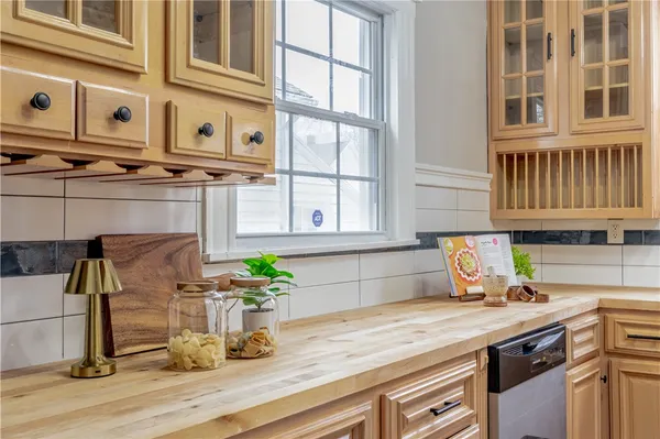 $224,900 | 35 Madison Street, Geneva City, NY 14456