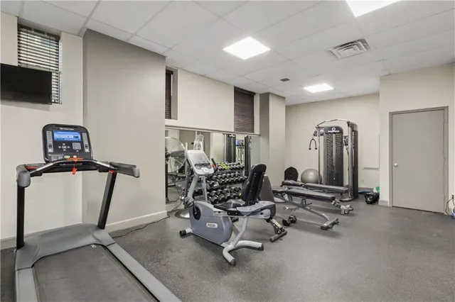 $650,000 | 229 Ward Parkway, Unit 604B, Kansas City, MO 64112