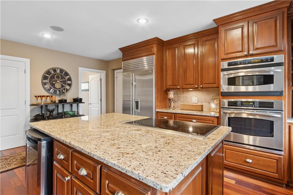 229 Ward Parkway, Unit 604B Kansas City, MO 64112 - Photo 8 of 24