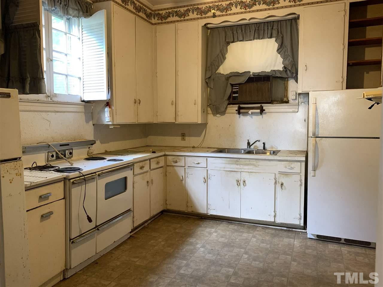 425 North Main Street Roxboro, NC 27573 - Photo 12 of 30