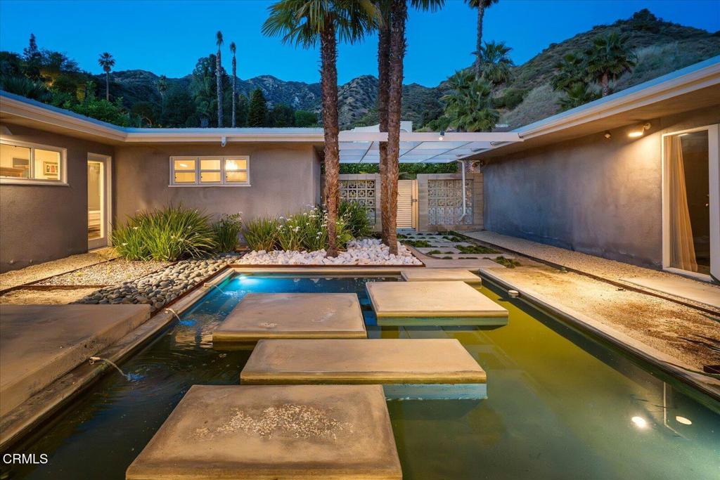 1900 Ransom Road Glendale, CA 91201 - Photo 5 of 64 24-Courtyard at Twilight