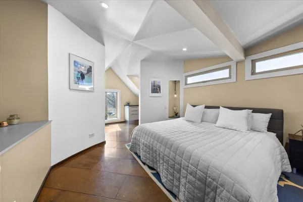 $1,690,000 | 2334 West Medill Avenue, Chicago, IL 60647
