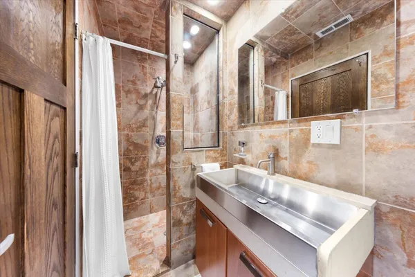 $1,690,000 | 2334 West Medill Avenue, Chicago, IL 60647